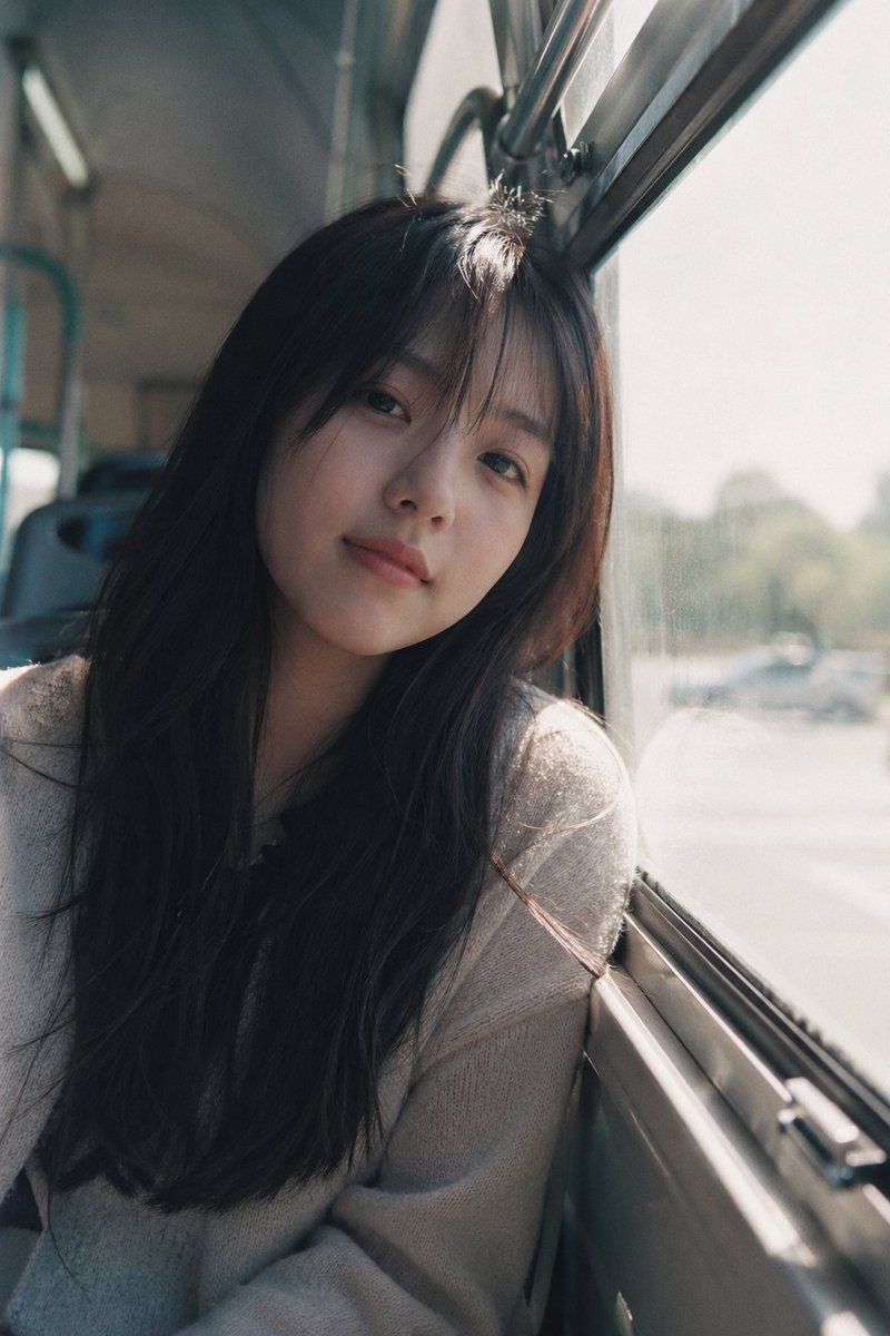 巴士窗边的日系胶片少女