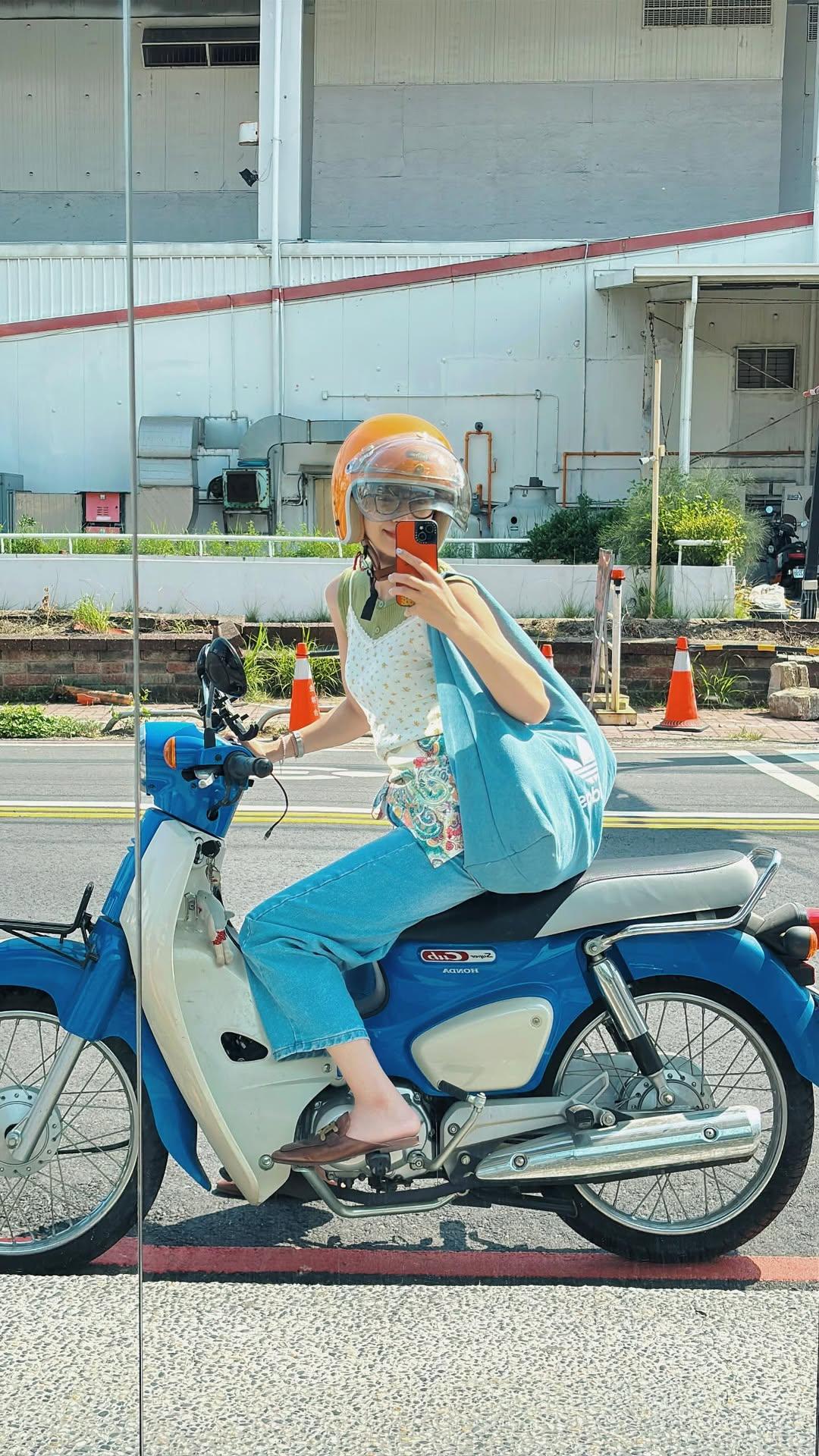 童趣可爱儿童蜡笔画风格