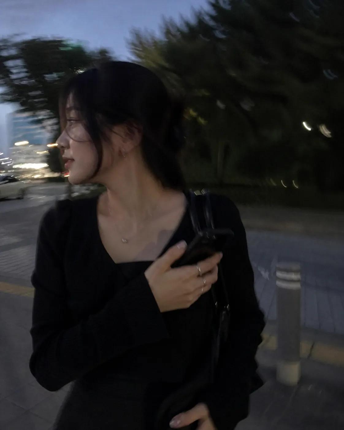 GPT Image 2 提示词 AI 日常生活 iPhone 抓拍